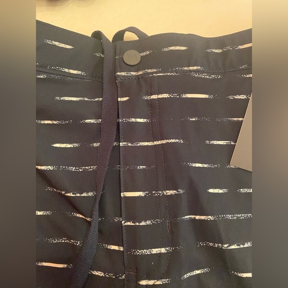 VRST Men 5” Resort Print Shorts Brief Navy Sand Washed Stripe Size Medium - Picture 8 of 15